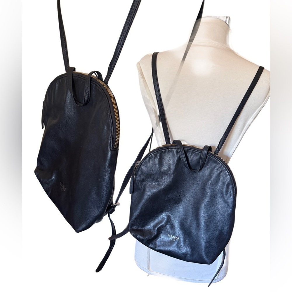 Margot New York flat round 100% leather backpack